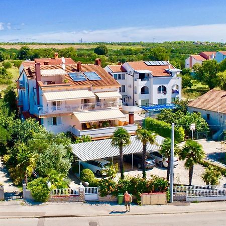 Pansion Adria Hotel Sveti Filip i Jakov Eksteriør billede