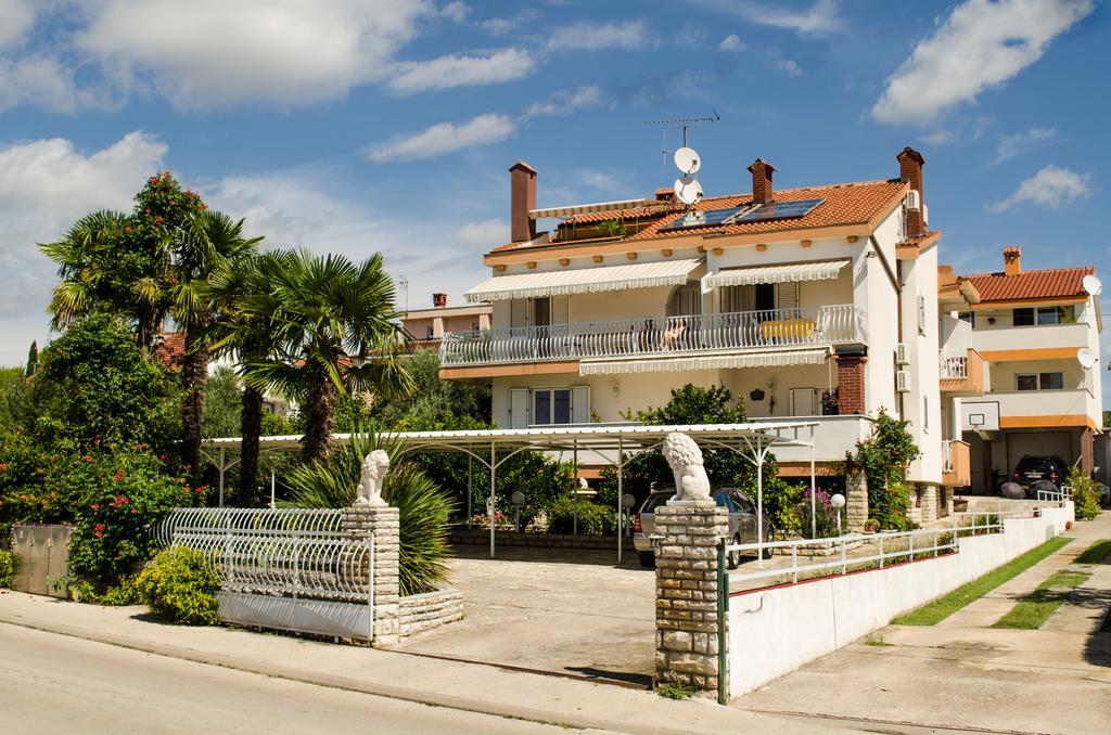 Pansion Adria Hotel Sveti Filip i Jakov Eksteriør billede