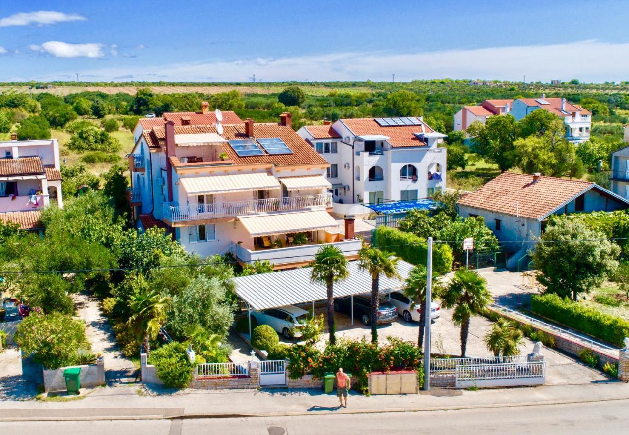 Pansion Adria Hotel Sveti Filip i Jakov Eksteriør billede