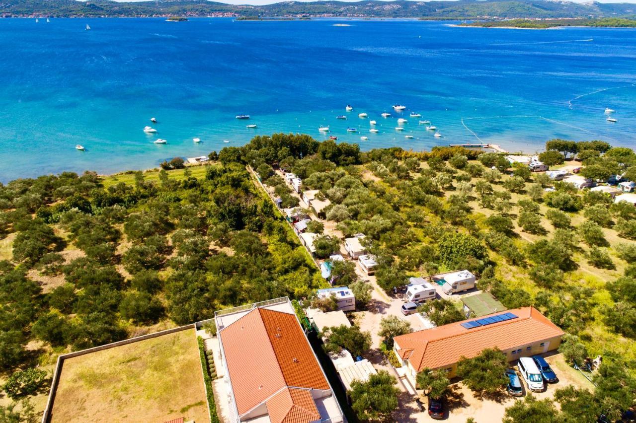 Pansion Adria Hotel Sveti Filip i Jakov Eksteriør billede