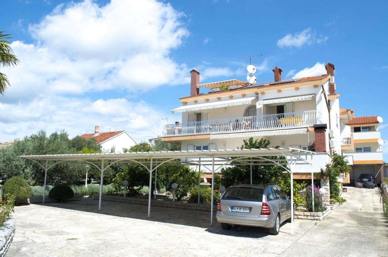 Pansion Adria Hotel Sveti Filip i Jakov Eksteriør billede